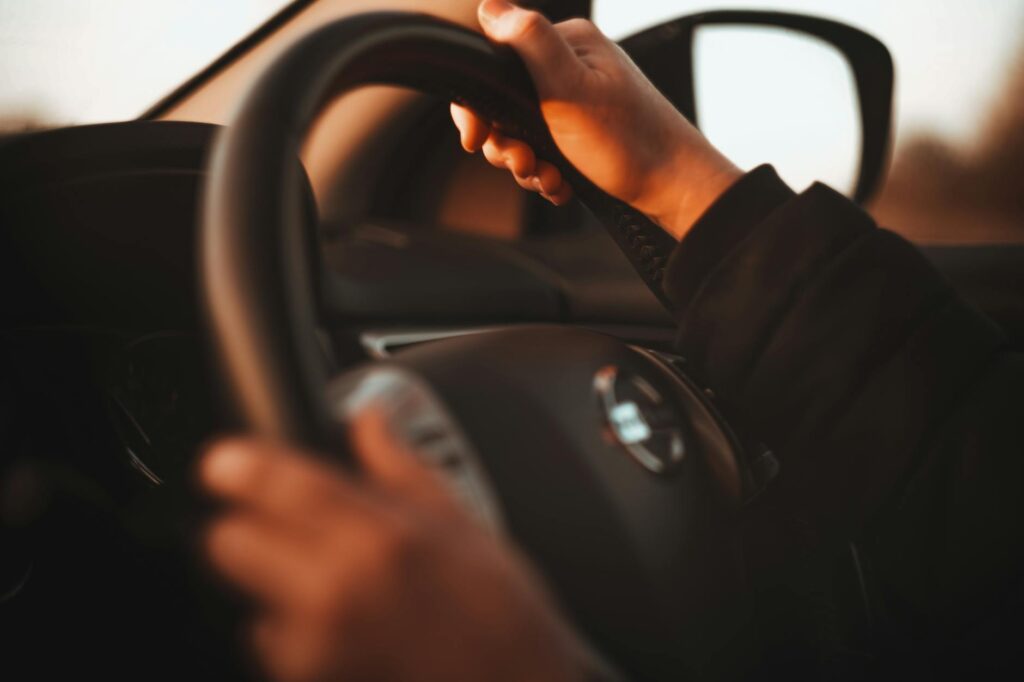 An infographic illustrating how safe driving can lead to discounts. — Nevada car insurance discounts