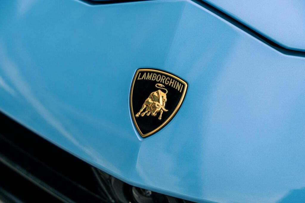 A picture of a car with a 'Best Car Insurance' badge. — compare car insurance rates Nevada