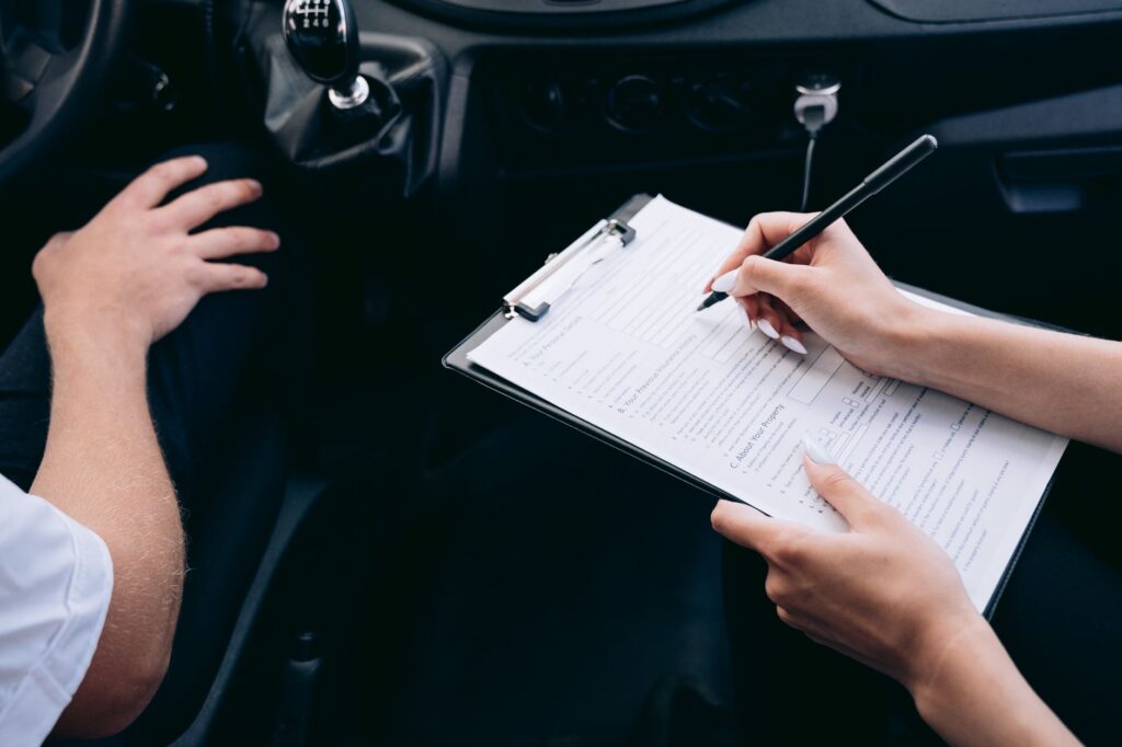 A checklist graphic for choosing the right car insurance. โ Nevada car insurance
