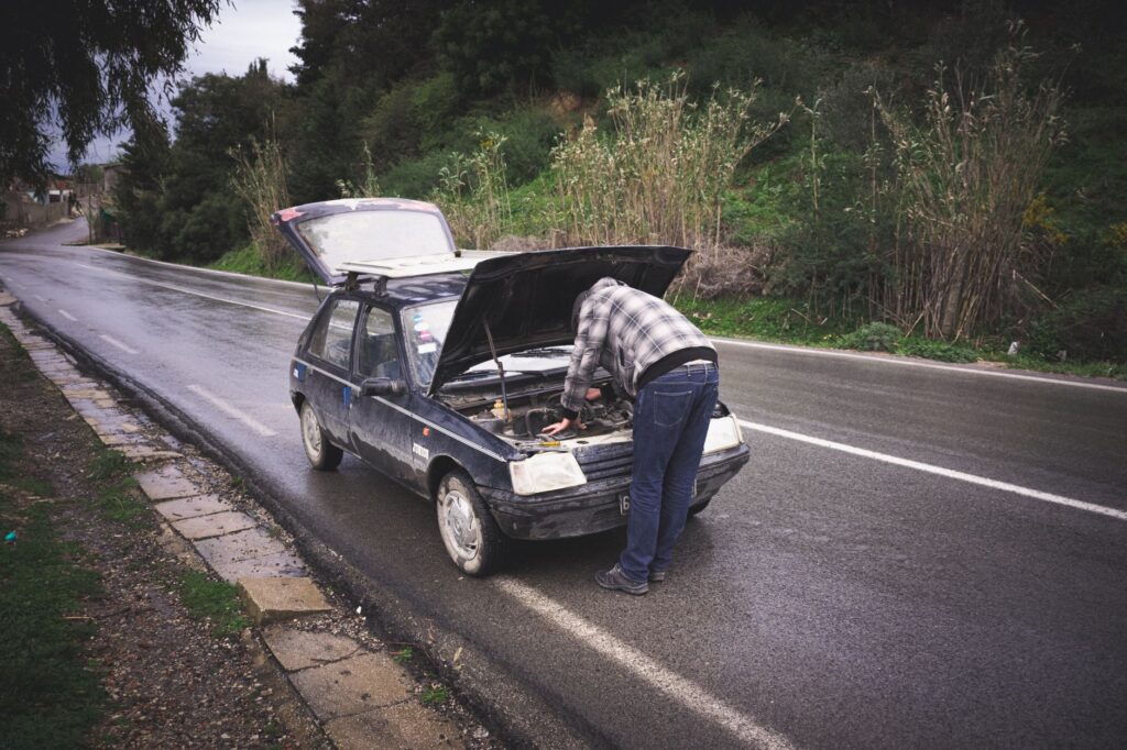 Visual of a car with maintenance issues due to extreme weather. — Nevada weather car insurance