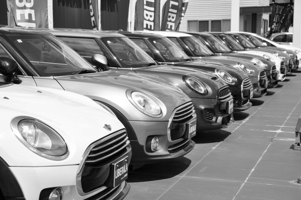A close-up image of a car with a 'Discount' label prominently displayed. — car insurance discounts Nevada