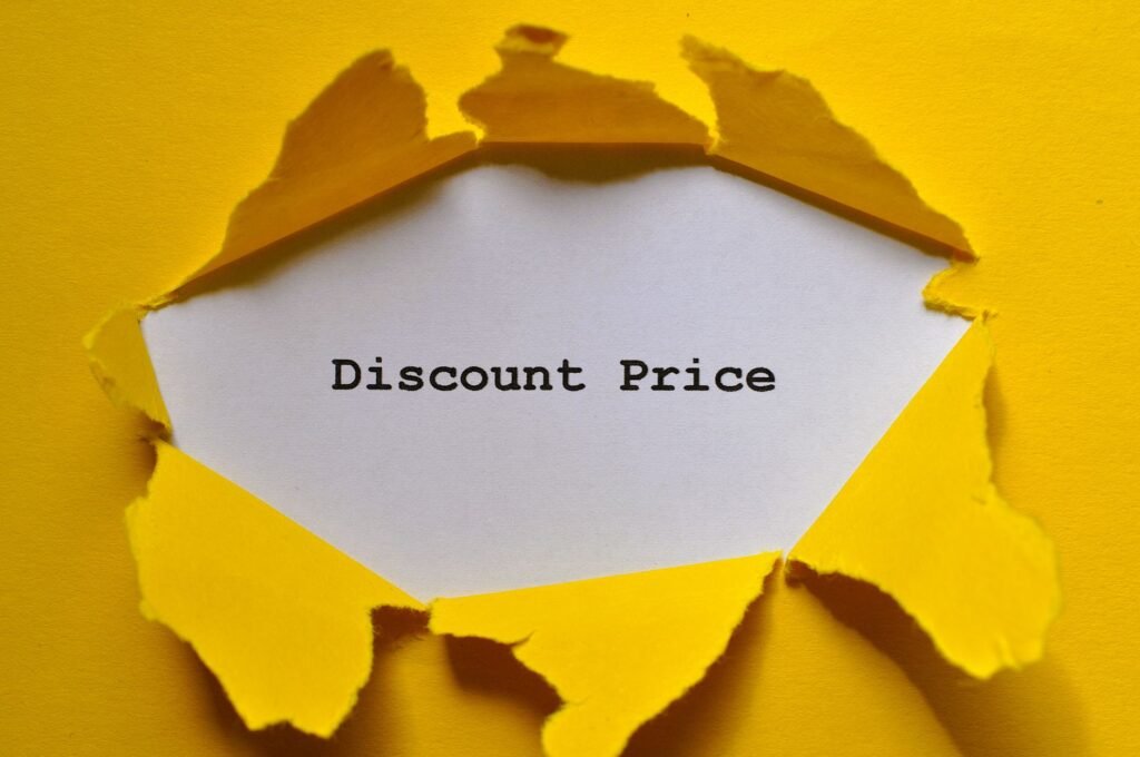 An image depicting common discounts offered by car insurance companies. — best car insurance in Nevada