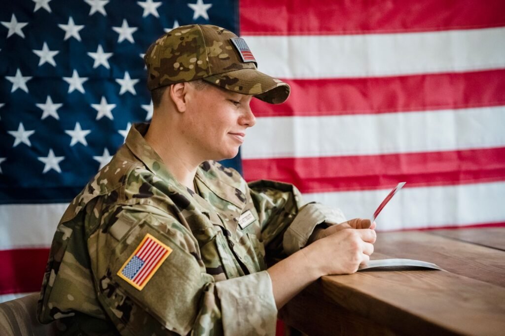 An image of a military family with a caption about discounts for veterans — Nevada car insurance discounts