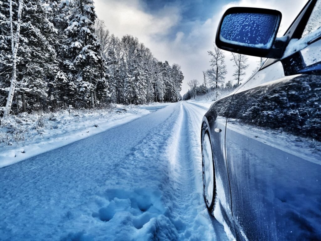 An image of a snow-covered road in northern Nevada, highlighting winter driving conditions. — Nevada weather car insuran…